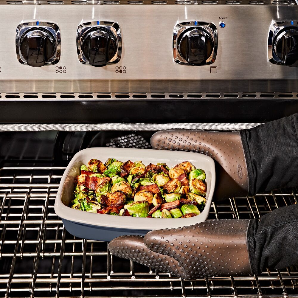 2 Qt Square Stoneware Baking Dish B4
