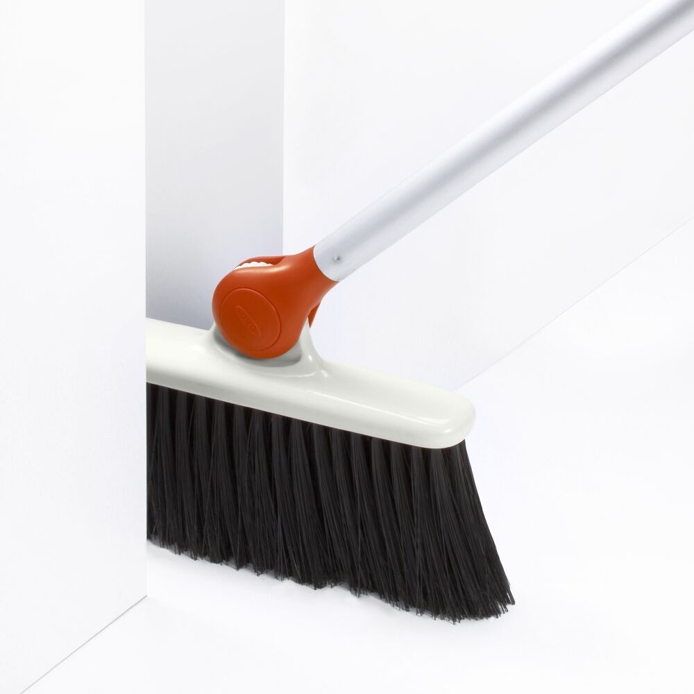 Any-Angle Broom W6