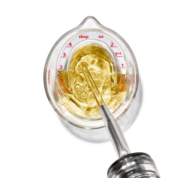 Mini Angled Measuring Cup W6