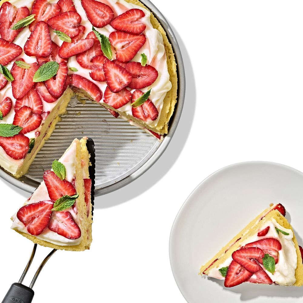 Non-Stick Pro Clear Coated 9 In Round Cake Pan W8