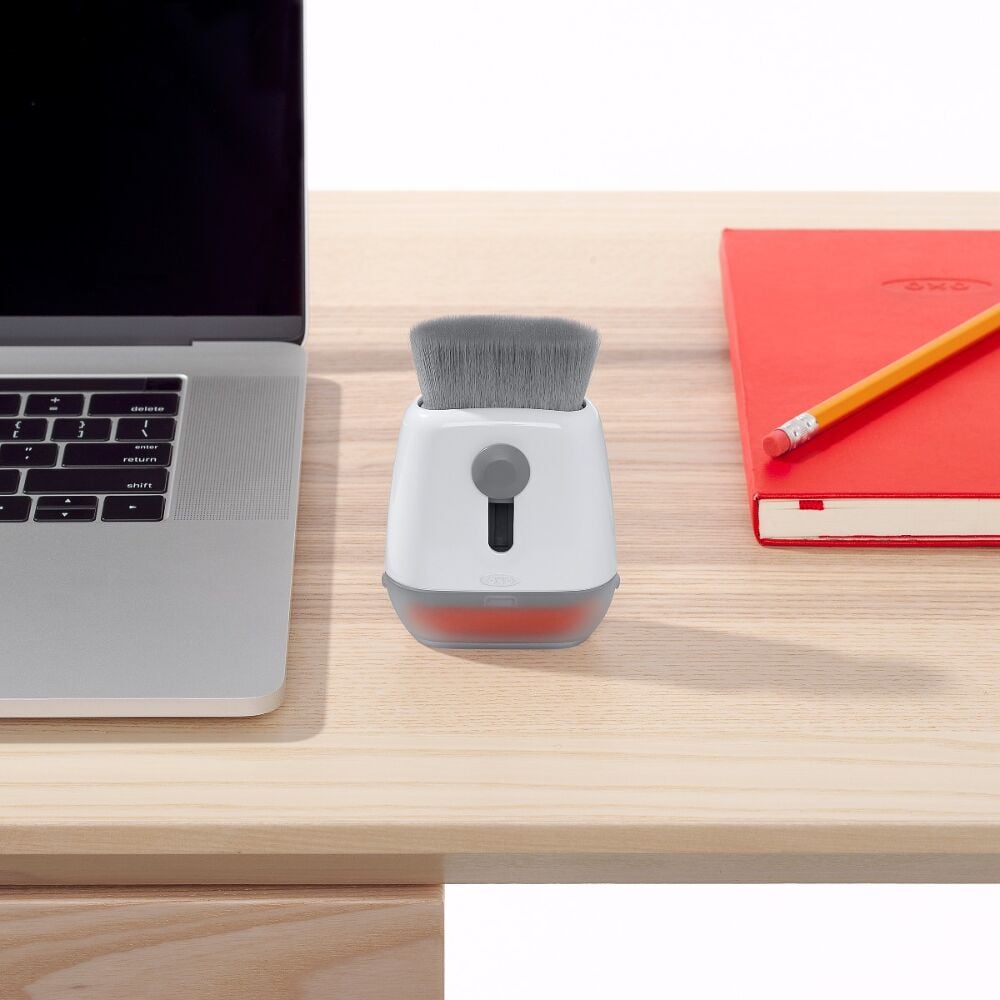 Sweep & Swipe Laptop Cleaner O1