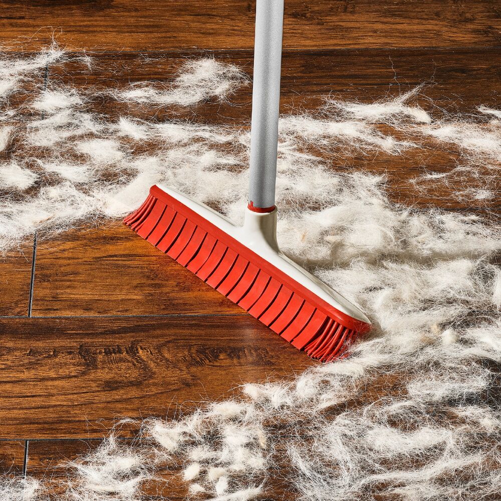 OXO Good Grips Fur Broom R8