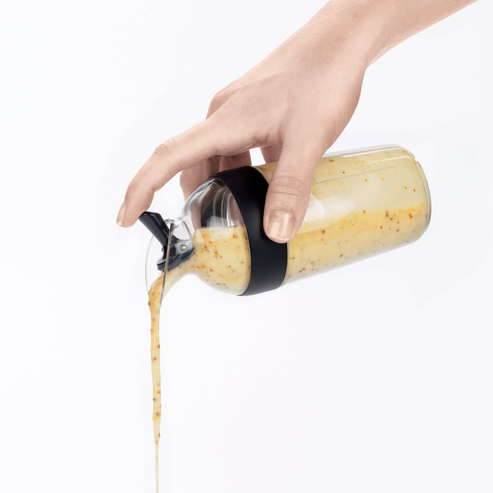 Little Salad Dressing Shaker D0