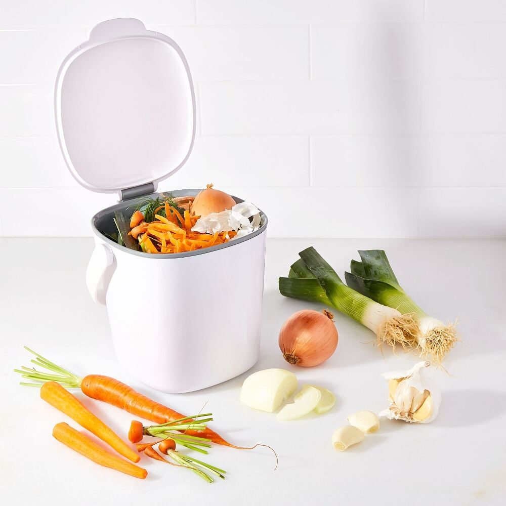 Easy-Clean Compost Bin - 0.75 Gal H1