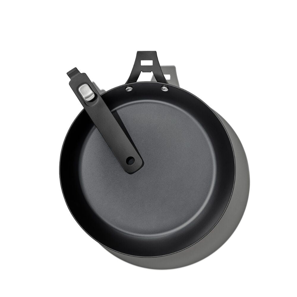 Carbon Steel With Removable Handle 10in Pan K8