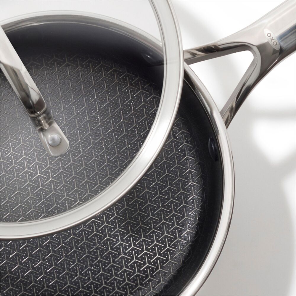 Trident Hybrid Non-Stick Stainless Steel 2.5 Qt Saucepan with Lid Q0
