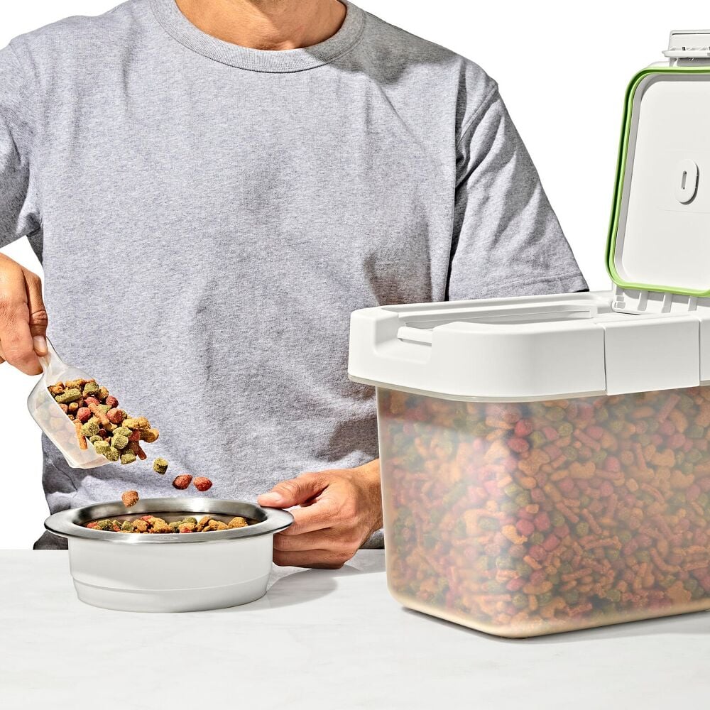 OXO Pet Airtight Food Container with Scoop — Small D9