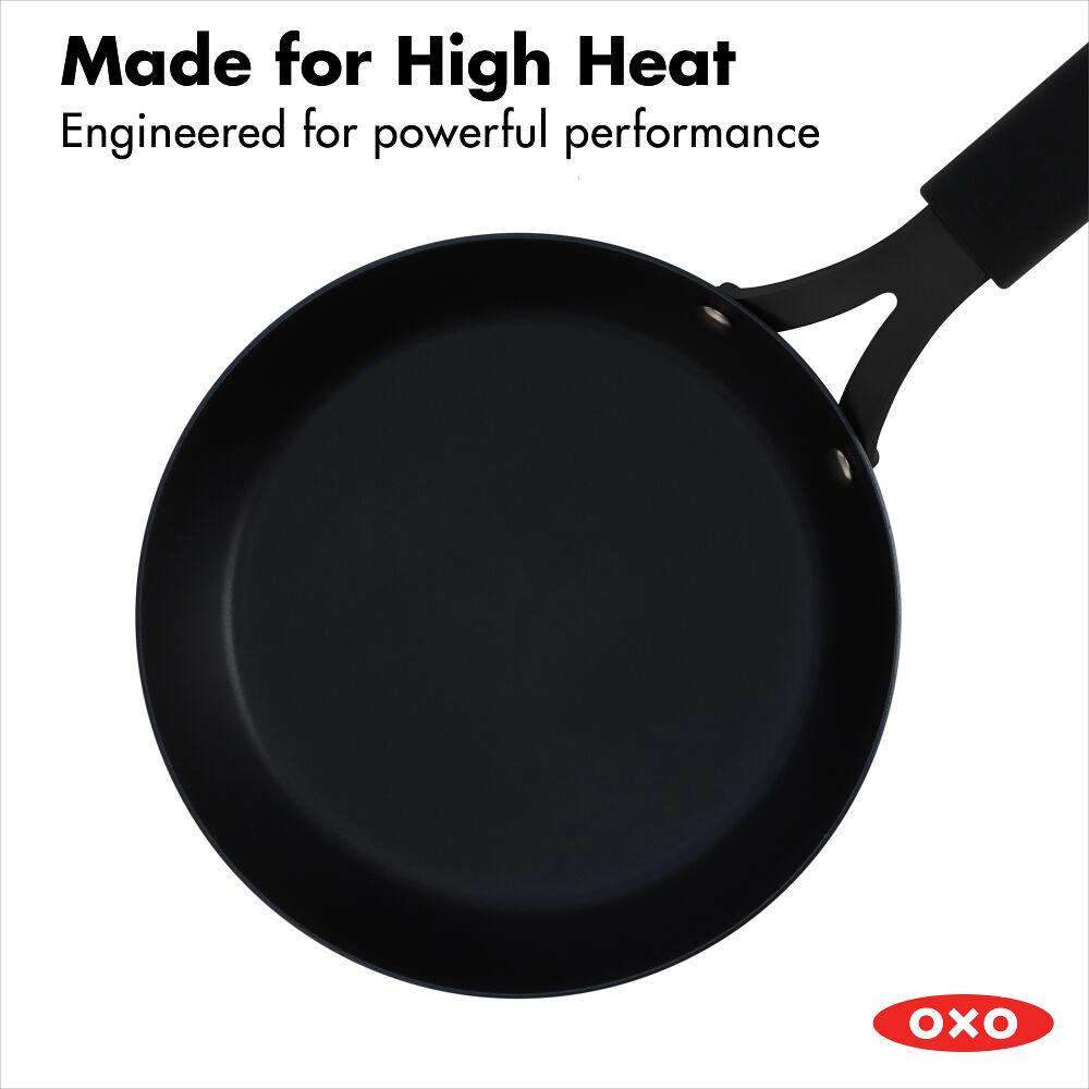 Carbon Steel Obsidian Series 8-Inch Frypan with Silicone Sleeve B4