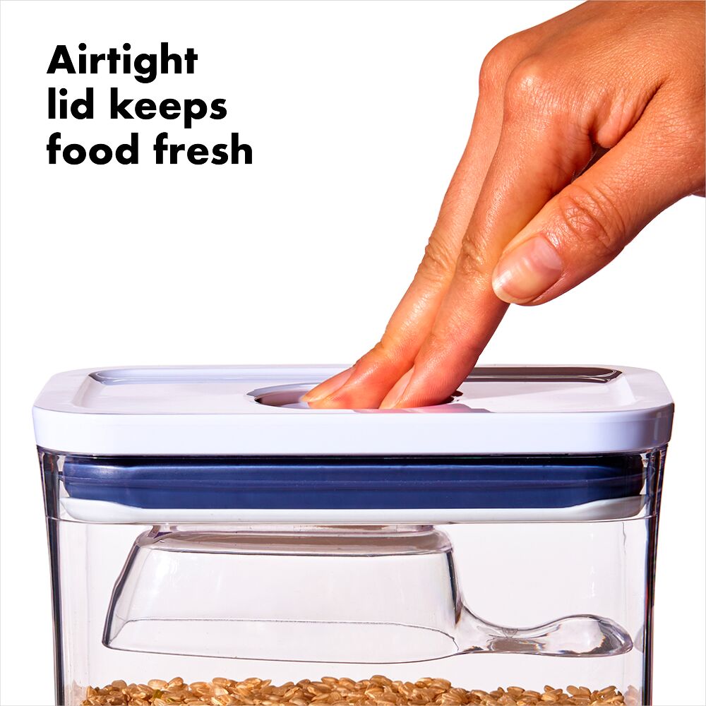 OXO Good Grips Pet POP Container – 4.4 Qt/4.2 L with Scoop I5