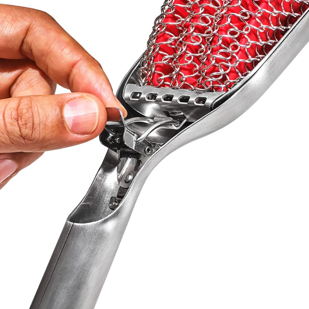 Coiled Grill Brush With Replaceable Head Q2