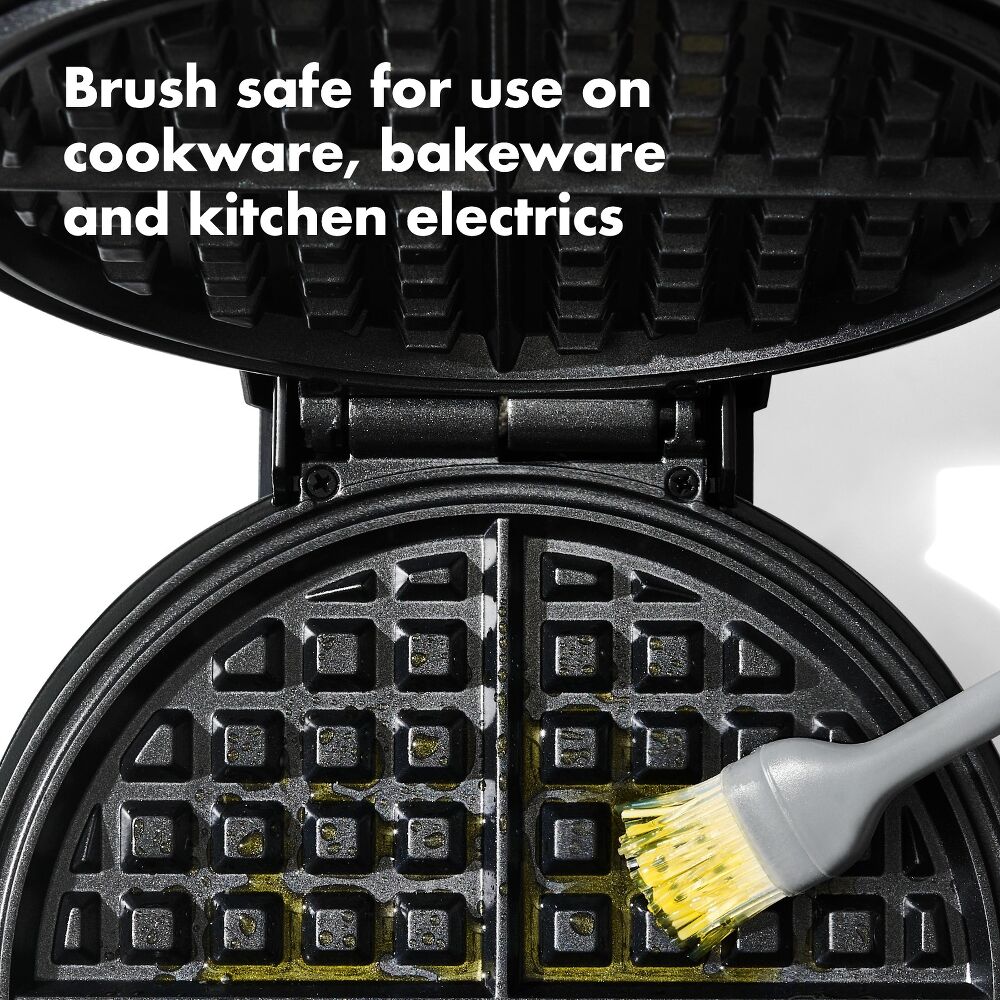 Glass Oil Bottle and Silicone Brush Set G4