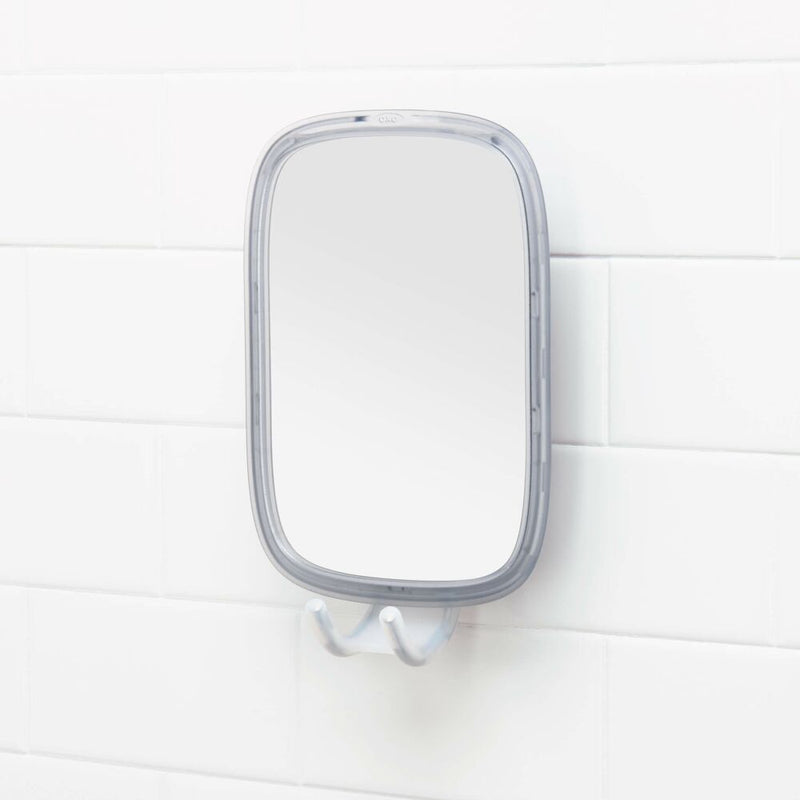 StrongHold™ Suction Fogless Mirror V8