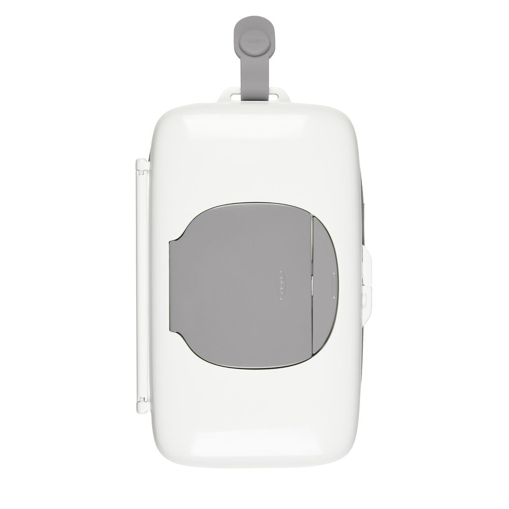 On-the-Go Wipes Dispenser with Diaper Pouch I2