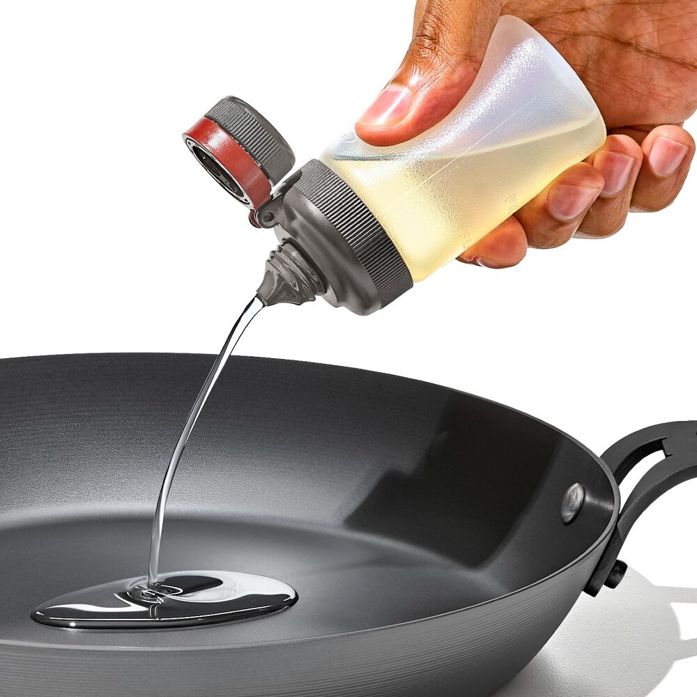 Outdoor 7-Piece Spice Shaker & Squeeze Bottle Set M6
