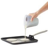 2 Cup Squeeze & Pour Silicone Measuring Cup L5